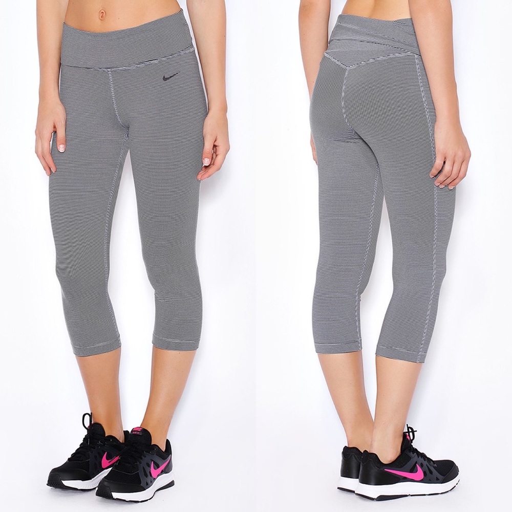 NIKE Legend Stripe Foldover Capri Leggings
